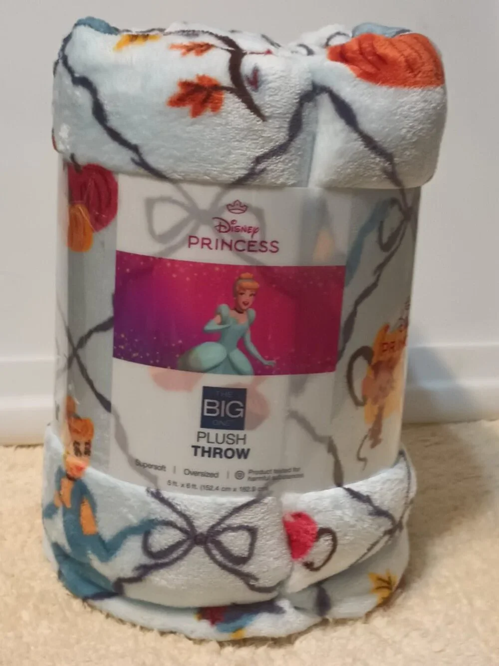NWT ~ The Big One Disney Princess Cinderella Plush Throw Blanket, 5 Ft. x 6 Ft.